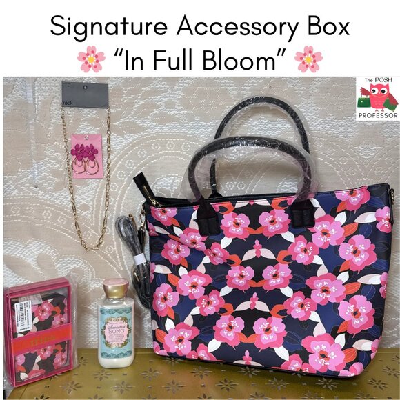 Trina Turk Handbags - NWT Trina Turk Tote 🌸 “In Full Bloom” 🌸 Accessory Bundle